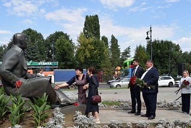 Памяти поэта и героя